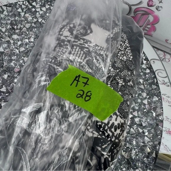 Christopher & Banks Monochrome Patterned Cardigan zip up sweater lace Lacie - Picture 8 of 9